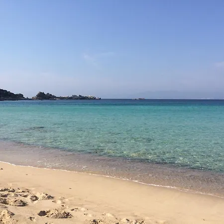 Baia Santa Reparata 度假居 *