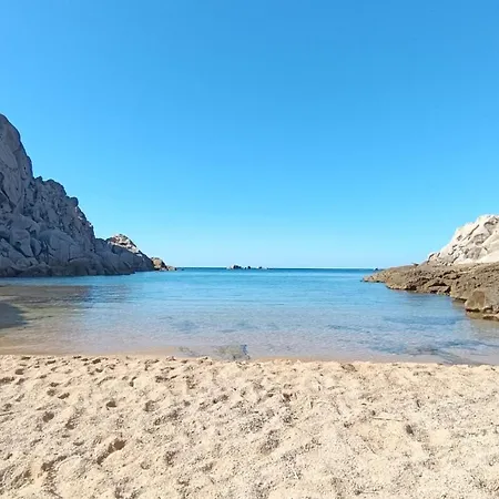 Baia Santa Reparata 圣特雷莎加卢拉